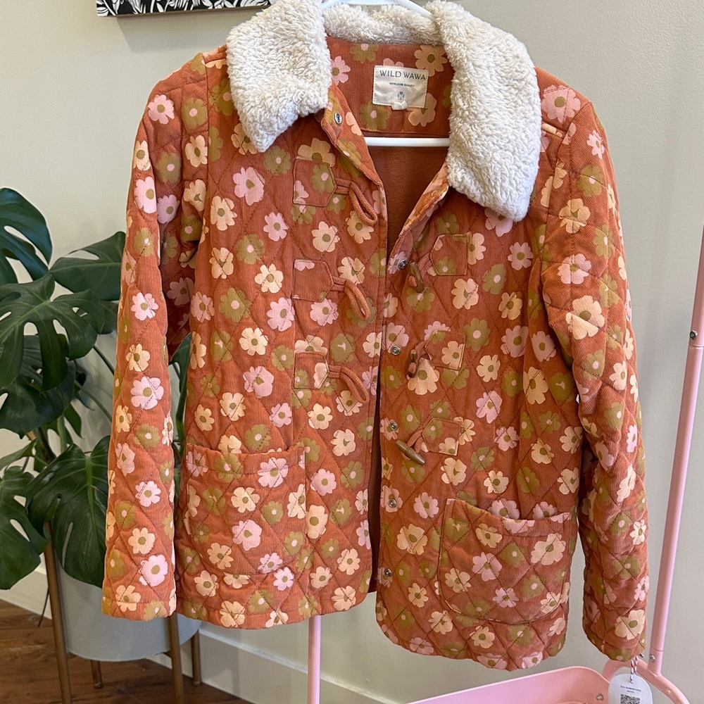 Wild Wawa Women’s Pink Floral Quilted Jacket with Sherpa Collar